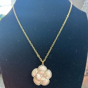 Chic Gold and Pink Floral Pendant Necklace